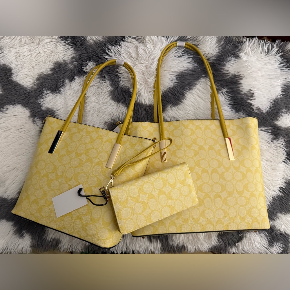Brand New Signature Canvas Tote Bag Set
